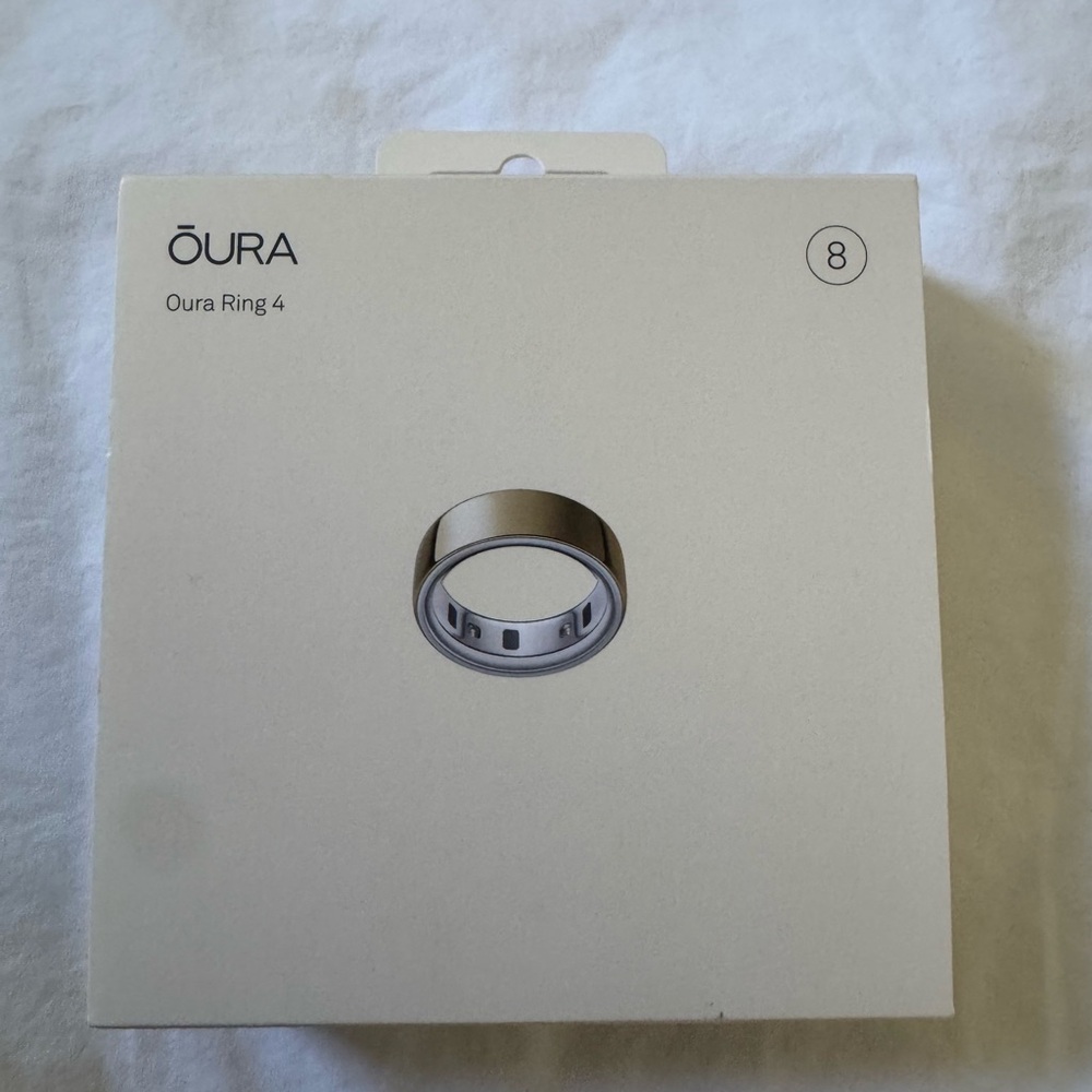 NEW Oura Ring 4 - gold